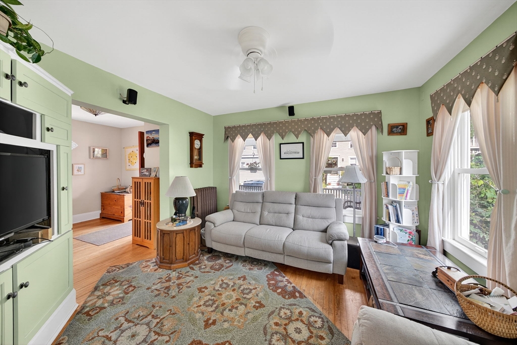 32 Green Street Fairhaven, MA 02719 - Photo 13 of 29