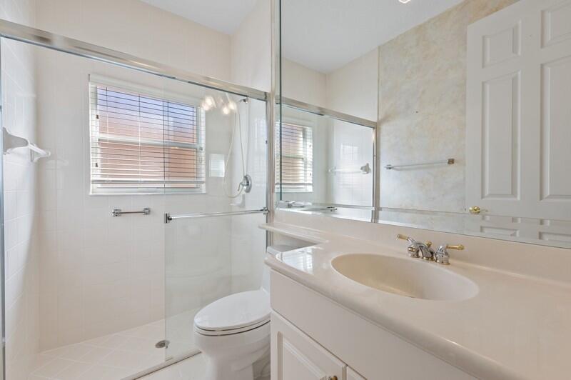 6757 Garde Road Boynton Beach, FL 33472 - Photo 12 of 16 Guest Bath