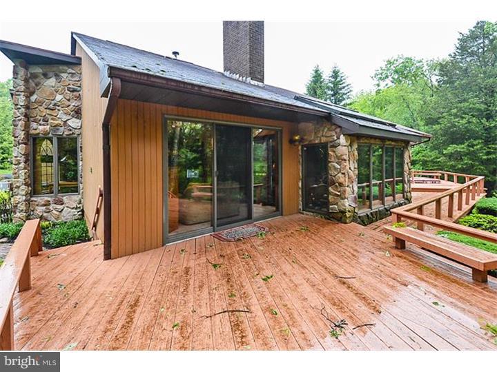 658 Store Road Harleysville, PA 19438 - Photo 20 of 25 Deck