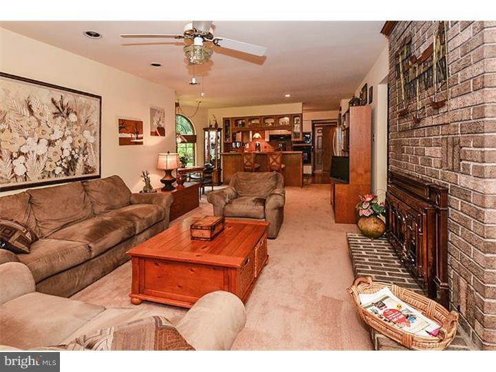 658 Store Road Harleysville, PA 19438 - Photo 6 of 25 Family Room