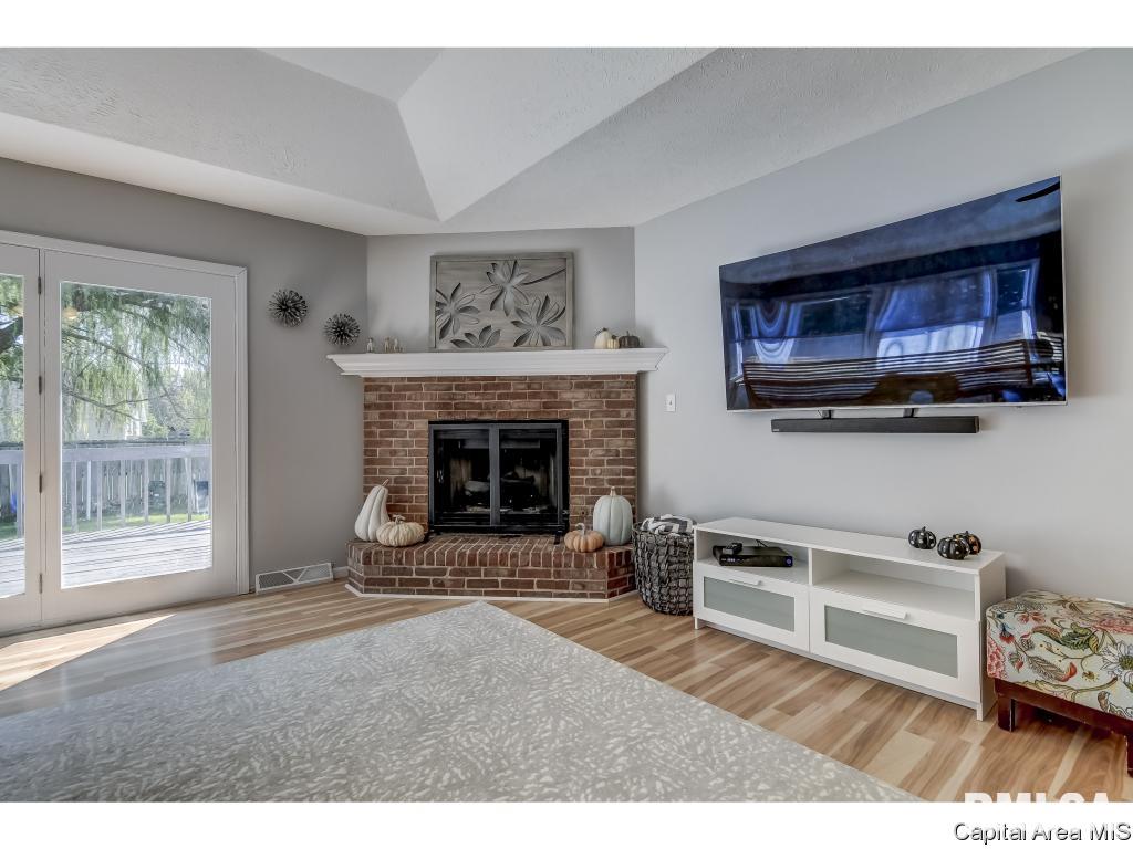 6516 Christine Court Springfield, IL 62712 - Photo 6 of 36 Gallery Image 6