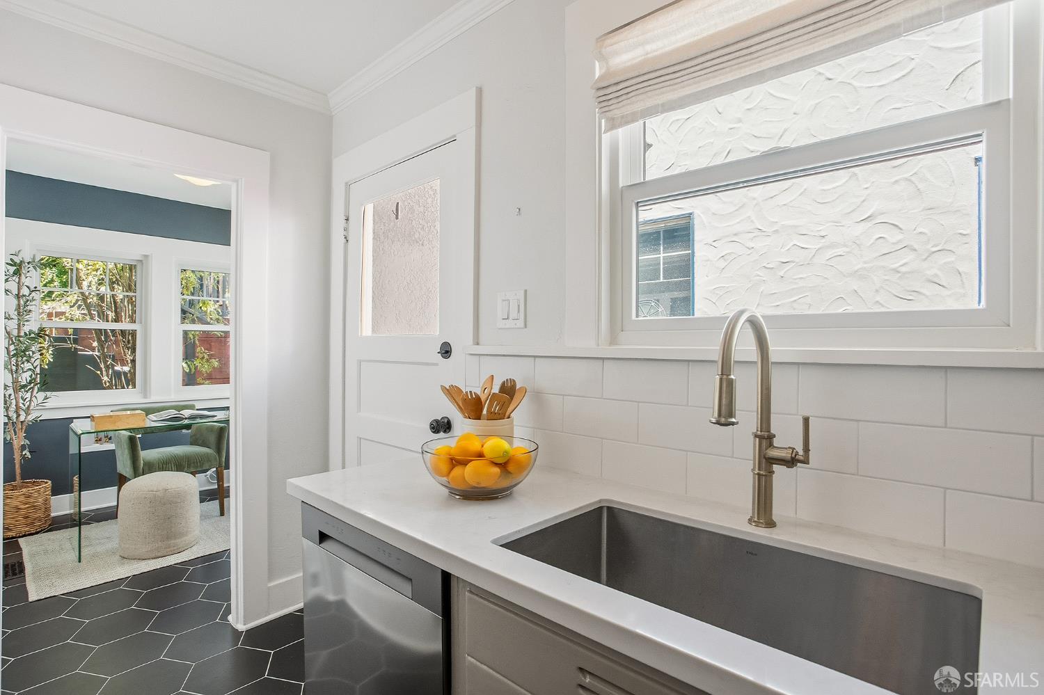 6565 Chabot Road Oakland, CA 94618 - Photo 17 of 46