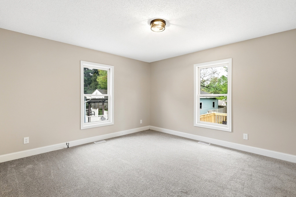 42 Amos Drive Springfield, MA 01118 - Photo 15 of 37