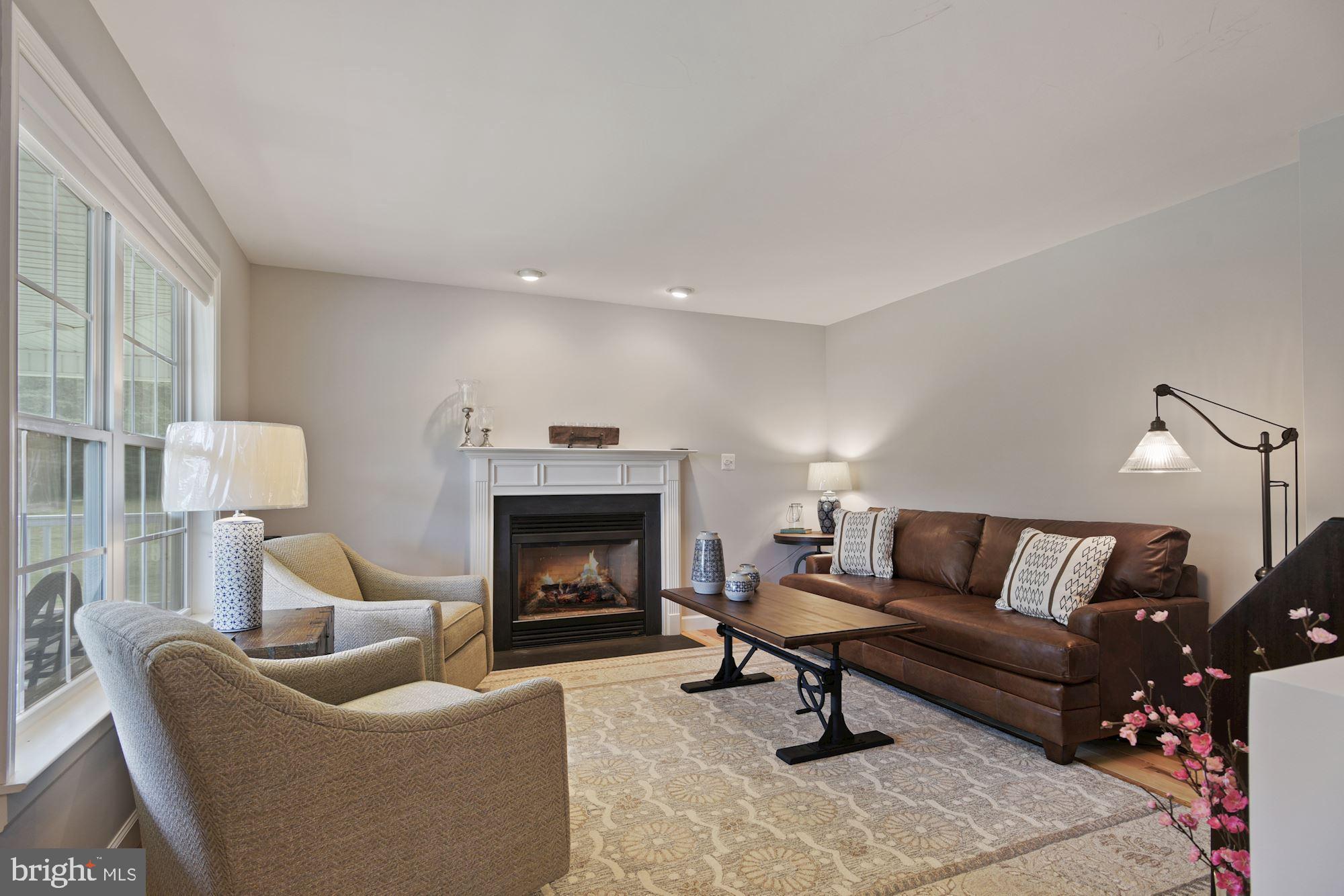 4900 Monnett Road Prince Frederick, MD 20678 - Photo 6 of 42 Living Room