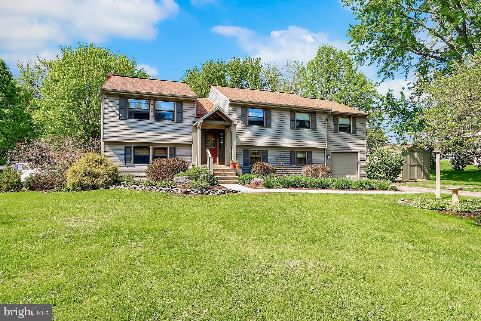 128 Nicholas Road Lancaster, PA 17603 - Photo 1 of 28