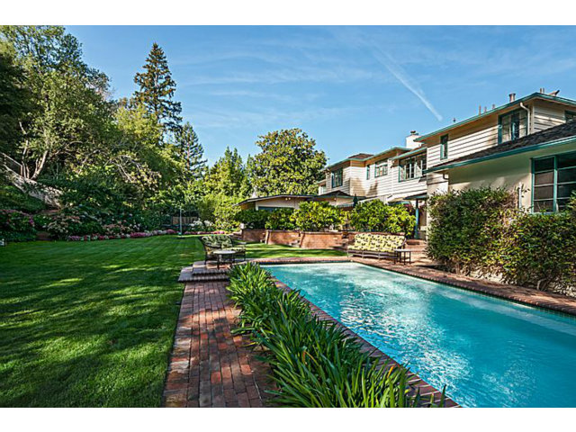 259 Bridge Road Hillsborough, CA 94010 - Photo 19 of 23 a view of a yard with plants
