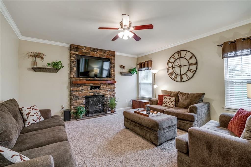 2018 Eagle Ridge Drive Valencia, PA 16059 - Photo 5 of 25 Gallery Image 5