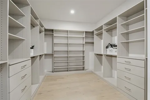 $1,995,000 | 1711 Allen Parkway, Unit 2301, Houston, TX 77019