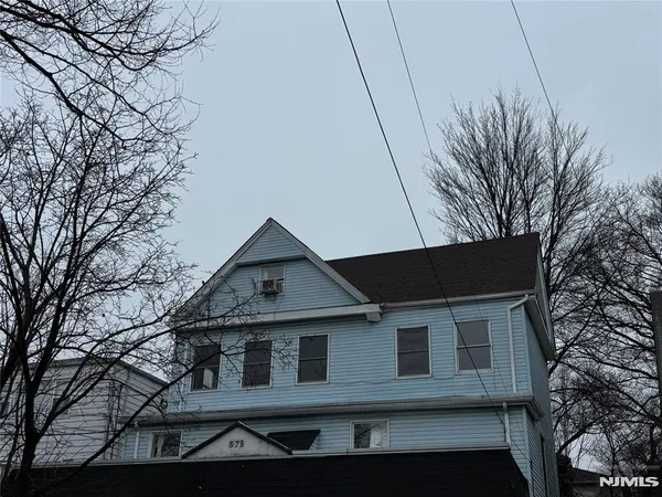 $1,850 | 575 Elm Street, Maywood, NJ 07607