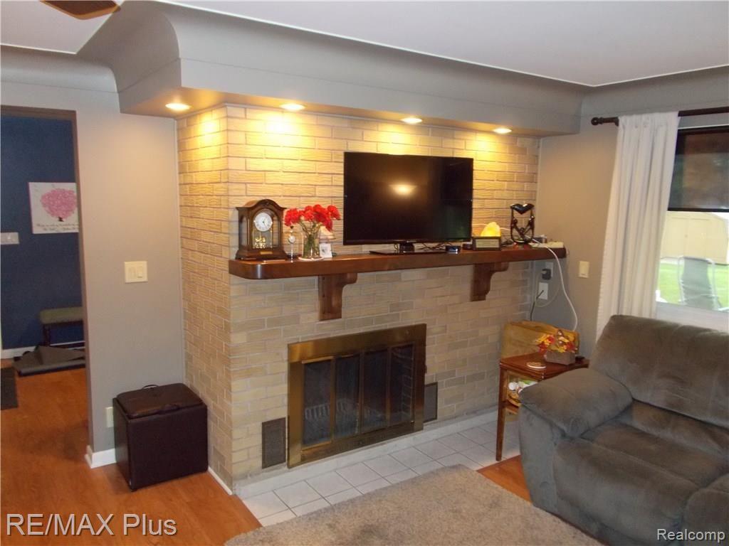1775 Mayfield Road Lapeer, MI 48446 - Photo 12 of 18 DSCN3017.JPG