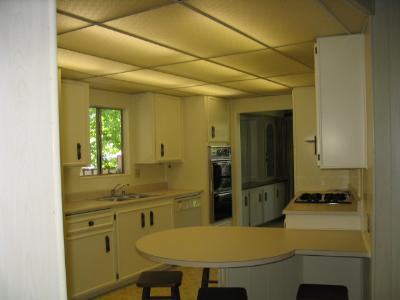 142 Bluestone Court, Unit 143 Santa Rosa, CA 95409 - Photo 2 of 8 Kitchen, new stovetop