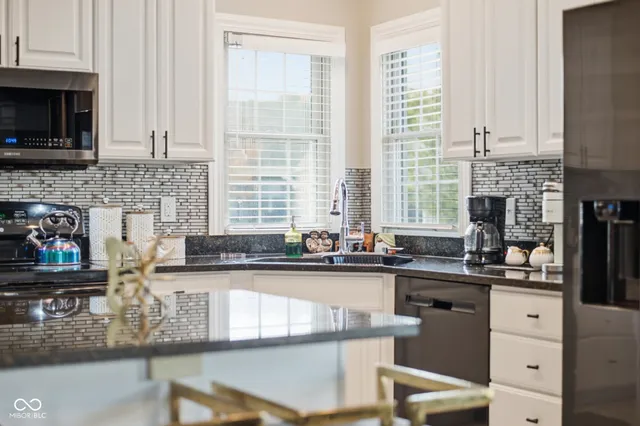 $535,000 | 2812 Sunflower Court, Columbus, IN 47201