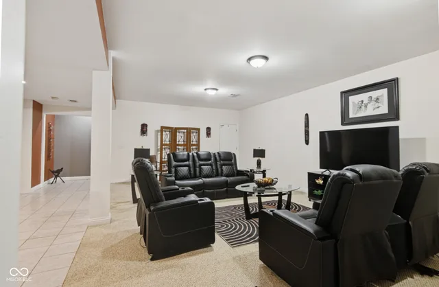 $535,000 | 2812 Sunflower Court, Columbus, IN 47201