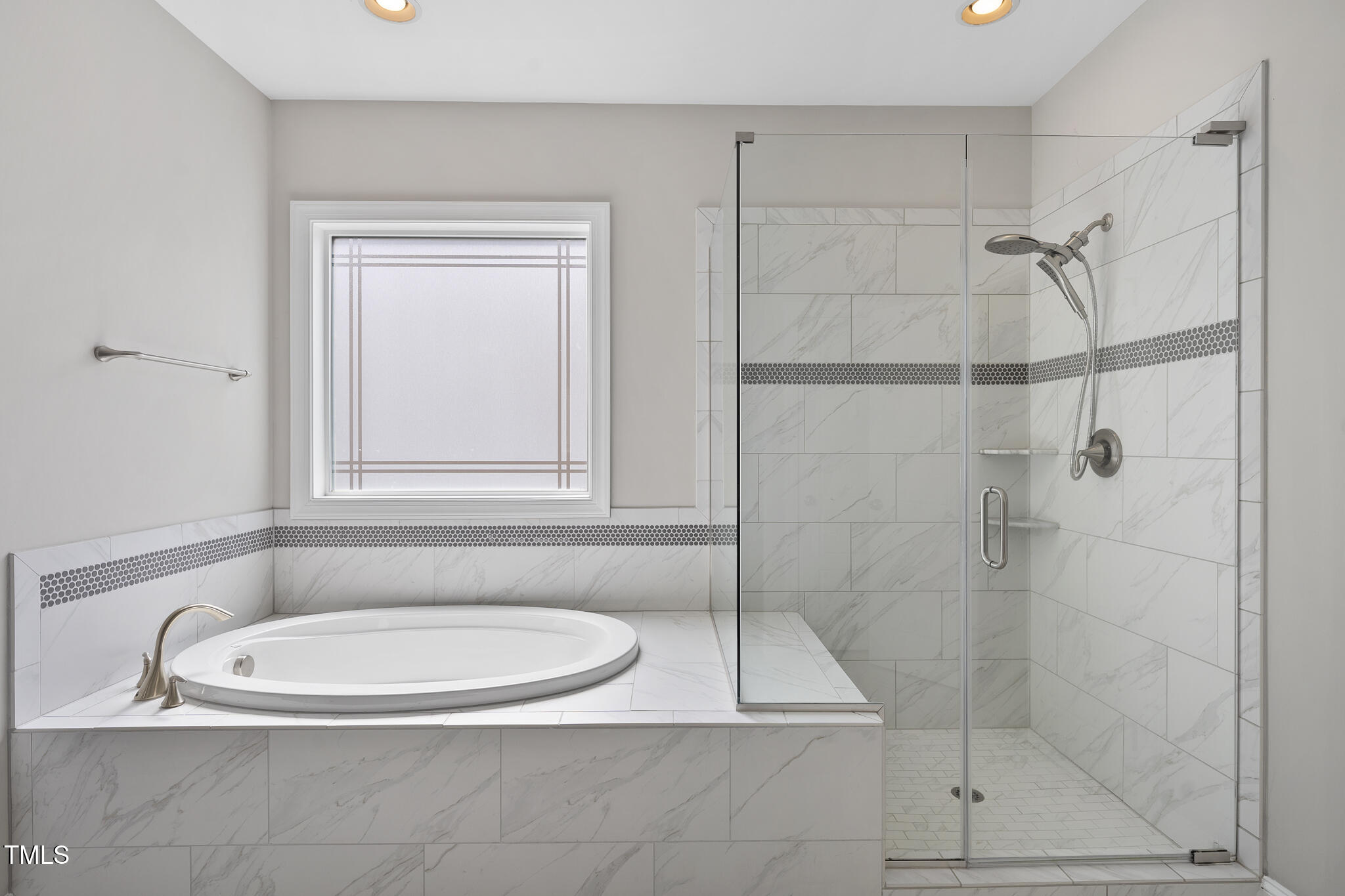 2609 Brookstone Ridge Loop Raleigh, NC 27613 - Photo 32 of 65 Primary Bath