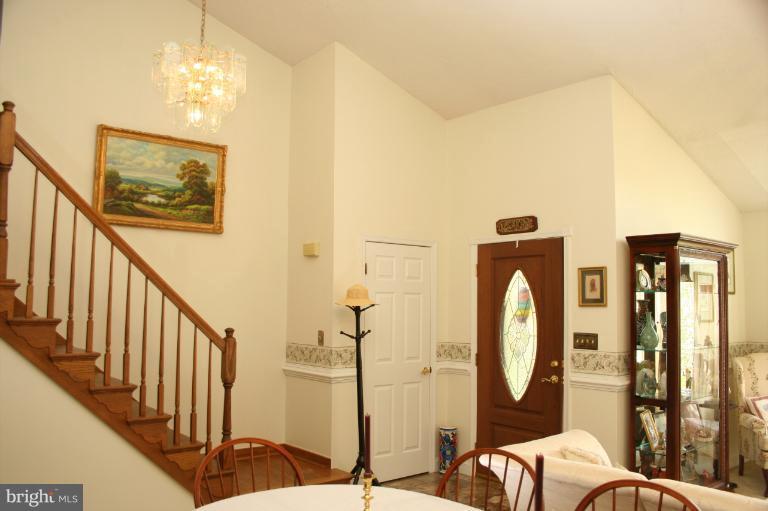 3419 Nottingham Road Westminster, MD 21157 - Photo 4 of 30 Living Room