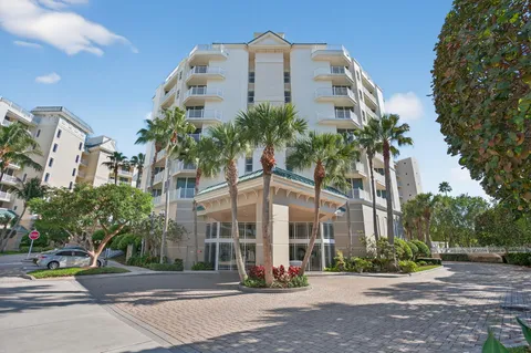 $1,570,000 | 230 Ocean Grande Boulevard, Unit 501, Jupiter, FL 33477