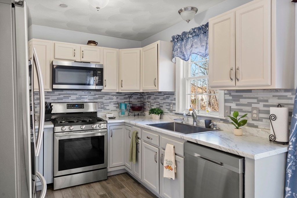 5239 North Main Street, Unit 20 Fall River, MA 02720 - Photo 11 of 31