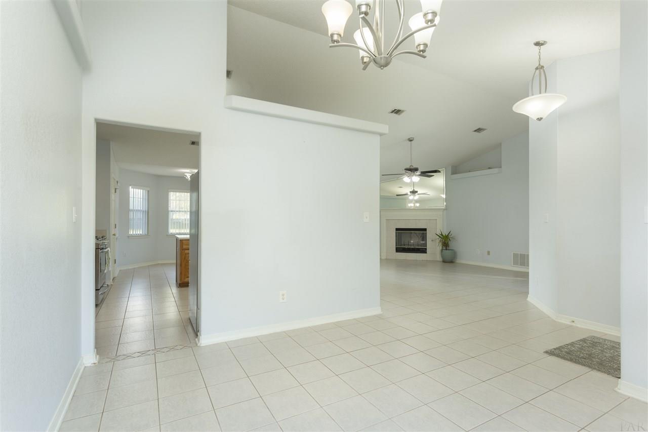 7327 Woodside Road Pensacola, FL 32526 - Photo 14 of 33 Gallery Image 14