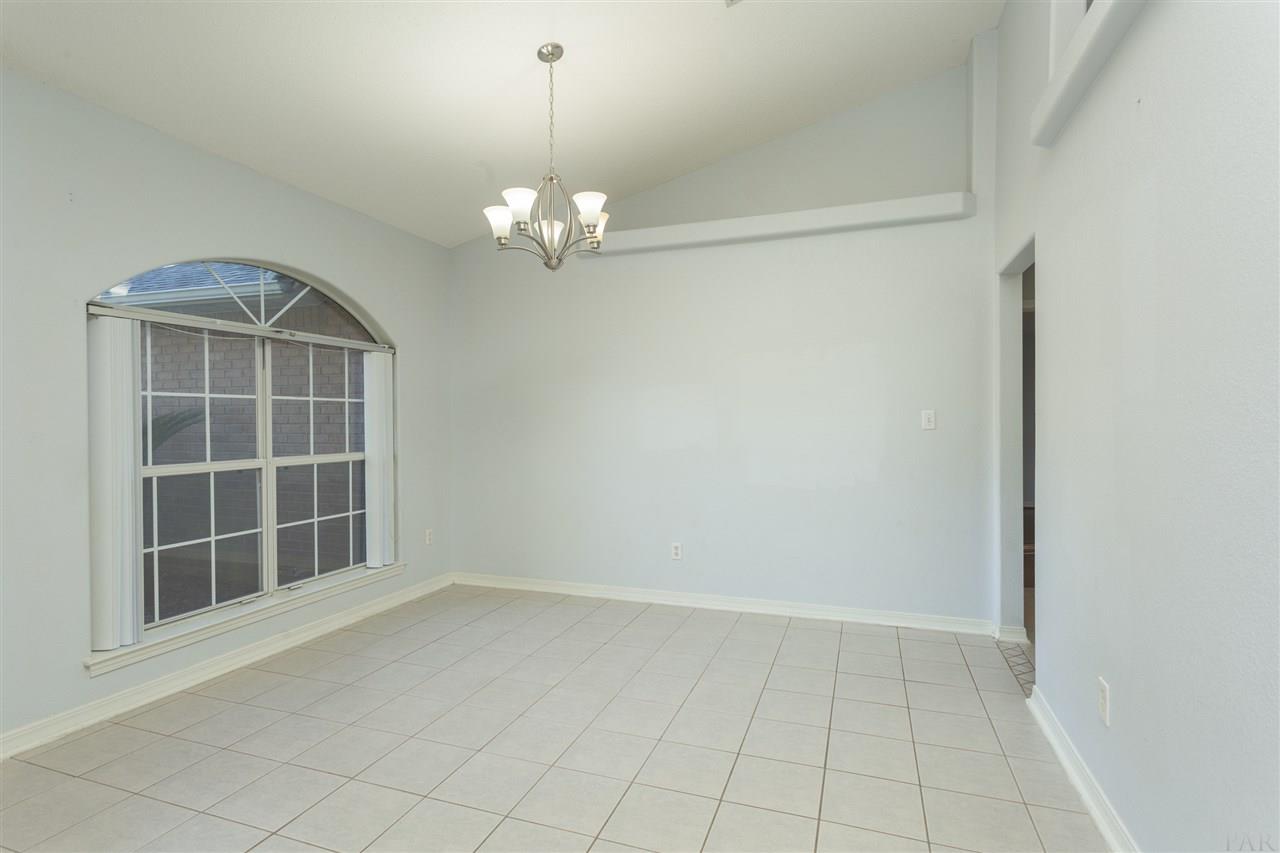 7327 Woodside Road Pensacola, FL 32526 - Photo 15 of 33 Gallery Image 15