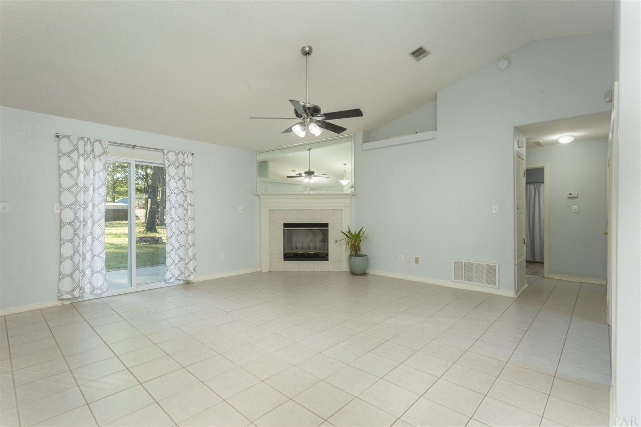 7327 Woodside Road Pensacola, FL 32526 - Photo 5 of 33 Gallery Image 5