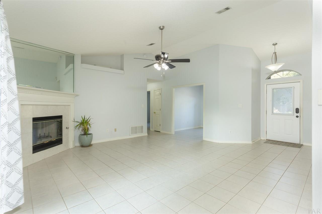7327 Woodside Road Pensacola, FL 32526 - Photo 6 of 33 Gallery Image 6