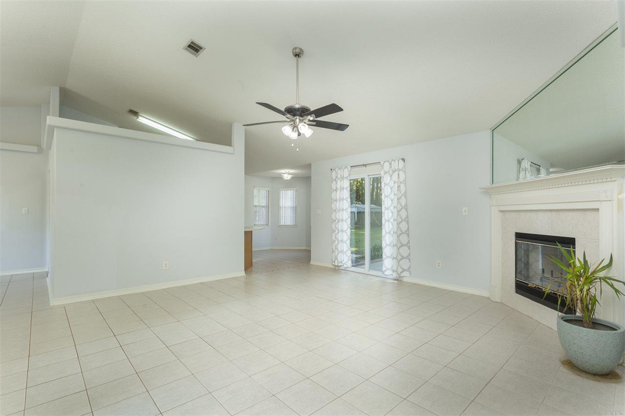 7327 Woodside Road Pensacola, FL 32526 - Photo 7 of 33 Gallery Image 7