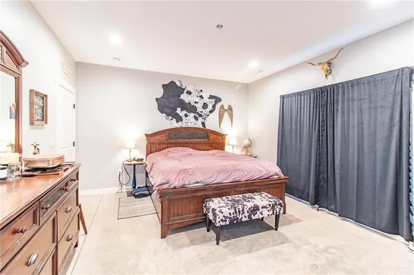 $750,000 | 1050 Northeast 175, Knob Noster, MO 65336