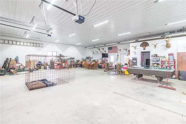$750,000 | 1050 Northeast 175, Knob Noster, MO 65336
