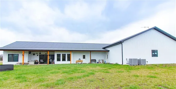 $750,000 | 1050 Northeast 175, Knob Noster, MO 65336