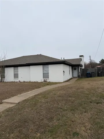 a view of house and outdoor space