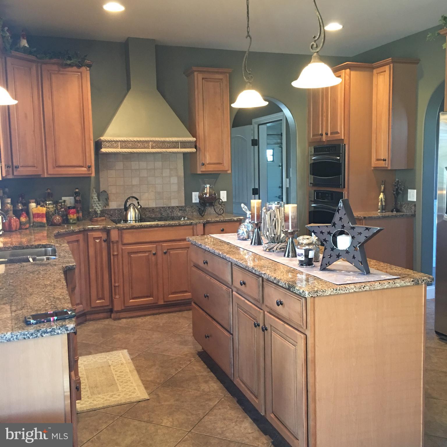 701 Junction Road Manheim, PA 17545 - Photo 11 of 47 Kitchen