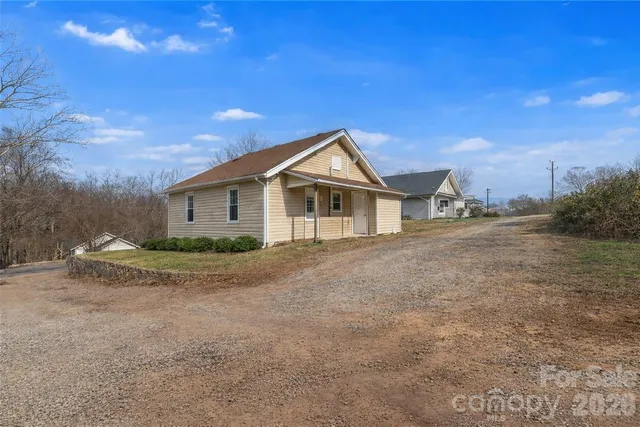 a view of house and outdoor space