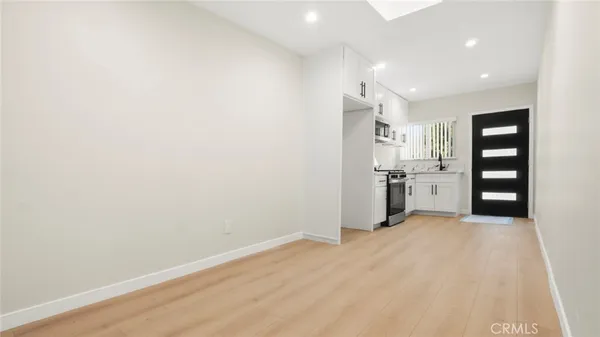 $2,000 | 19928 Hatton Street, Winnetka, CA 91306