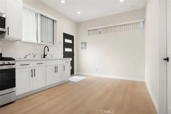 $2,000 | 19928 Hatton Street, Winnetka, CA 91306