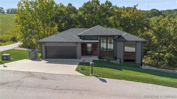 5 Deer Hollow Drive, Lake Ozark, MO 65049