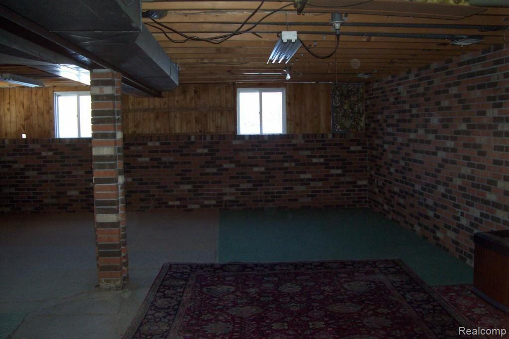 3855 Hosner Road Dryden, MI 48428 - Photo 7 of 12 Family Room