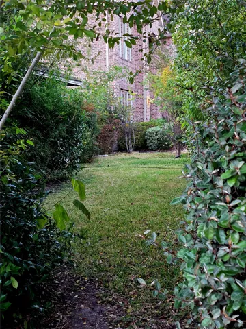 a view of a street both side of building