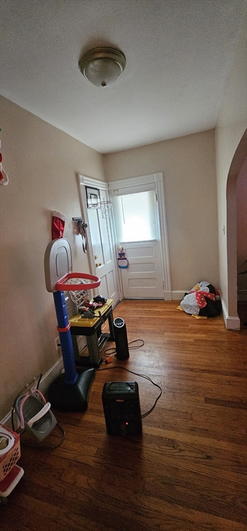 274 Pine Street Springfield, MA 01105 - Photo 15 of 31