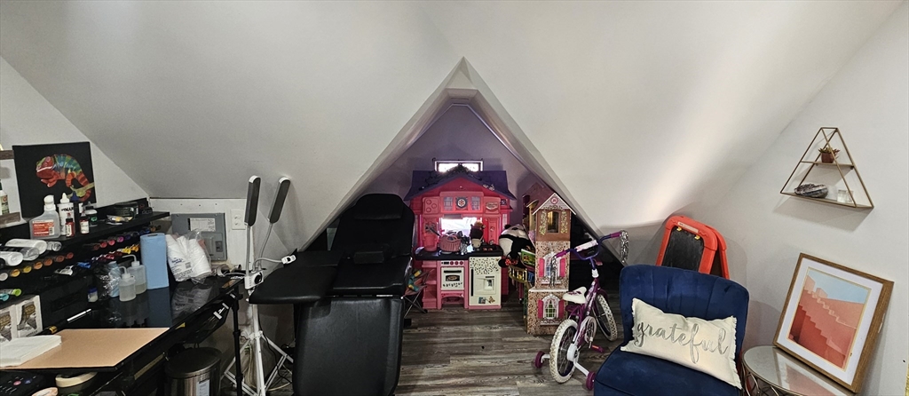 274 Pine Street Springfield, MA 01105 - Photo 21 of 31