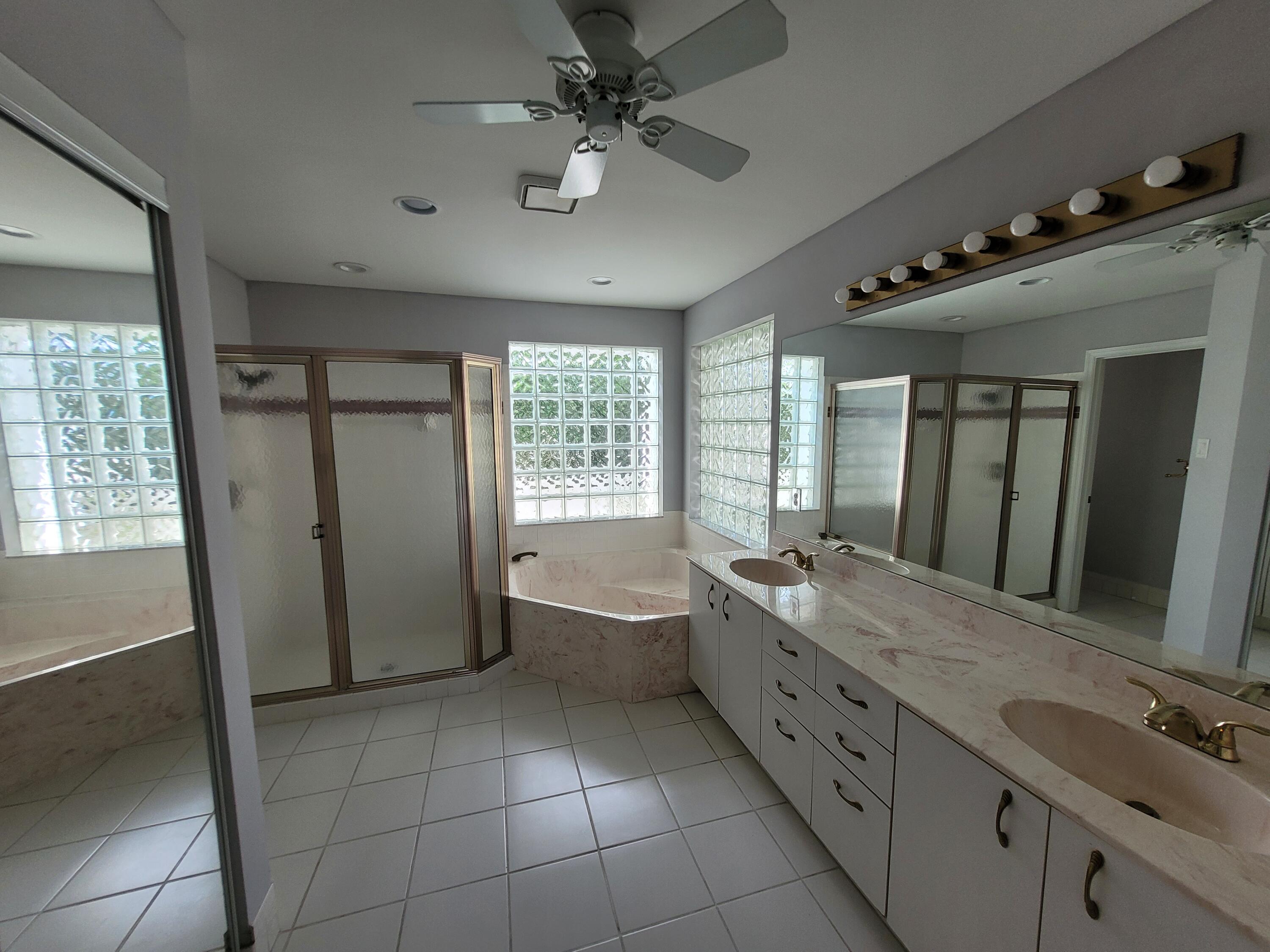 22260 Kettle Creek Way Boca Raton, FL 33428 - Photo 13 of 39 Master bathroom