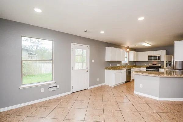 $1,950 | 22951 Twisting Pine Drive, Spring, TX 77373