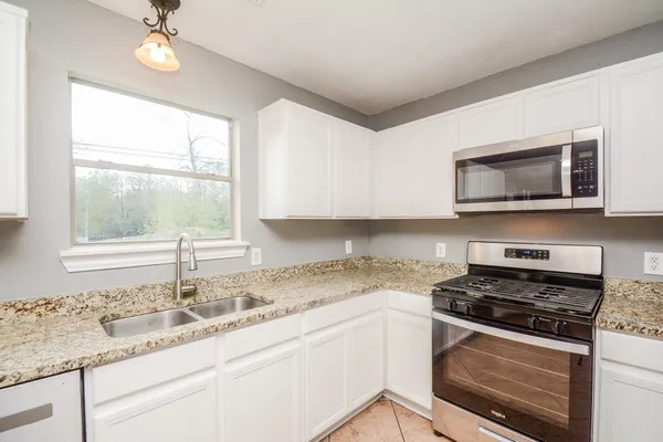 $1,950 | 22951 Twisting Pine Drive, Spring, TX 77373