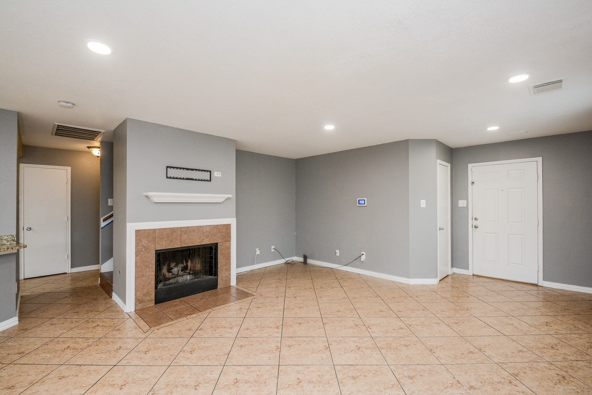 22951 Twisting Pine Drive Spring, TX 77373 - Photo 7 of 33