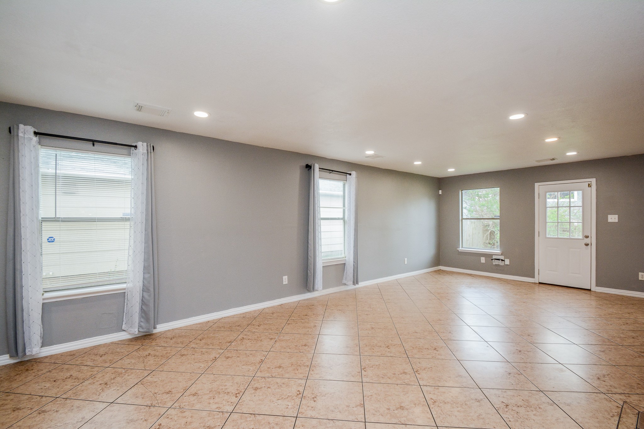 22951 Twisting Pine Drive Spring, TX 77373 - Photo 10 of 33