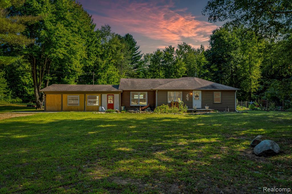 4431 Brown Road Vassar, MI 48768 - Photo 2 of 32