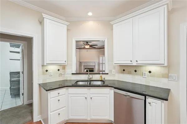$400,000 | 1625 Glenhurst Drive, Snellville, GA 30078