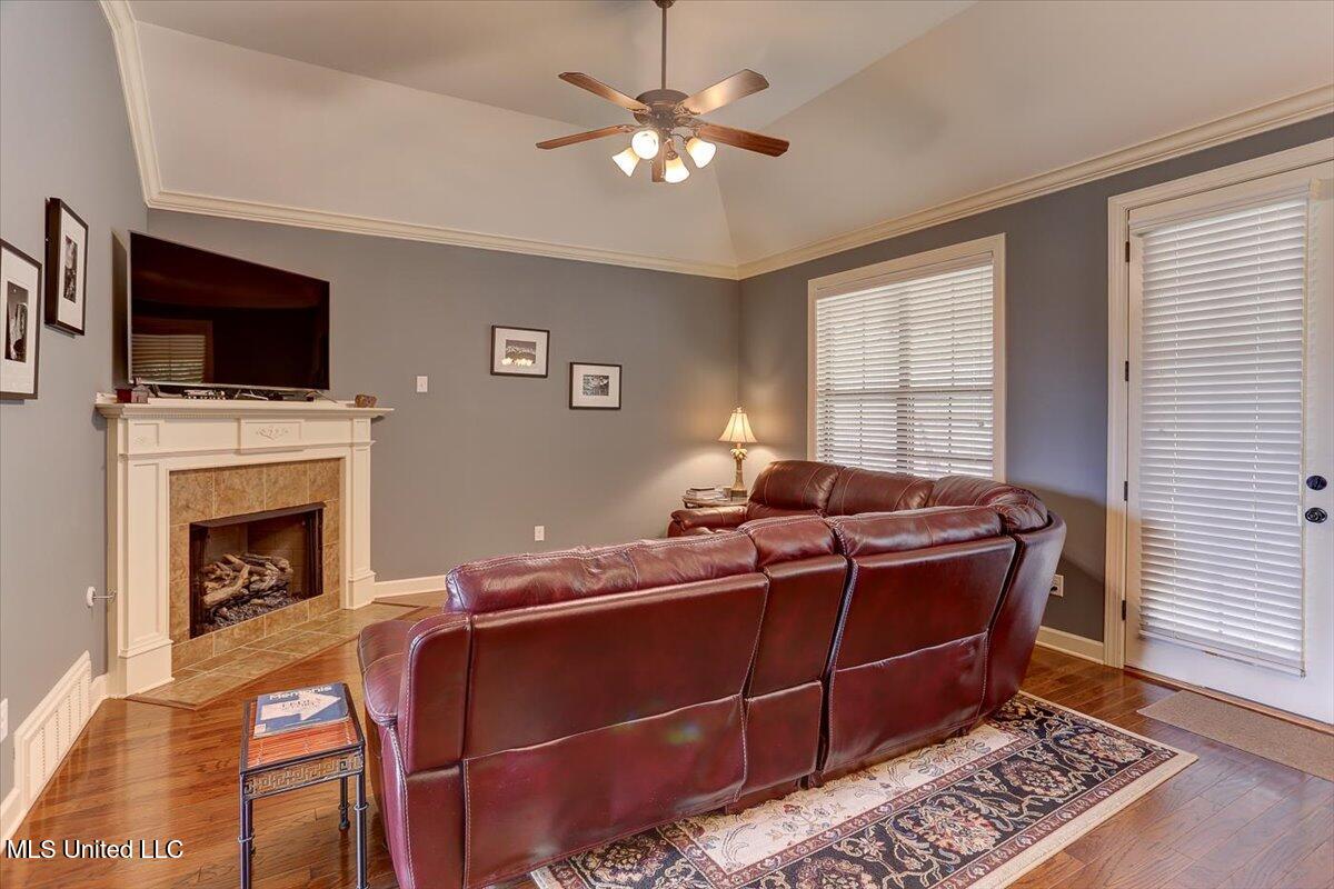 4229 Ridgemont Road Olive Branch, MS 38654 - Photo 4 of 19 14-IMG_9547_48_49_50_51