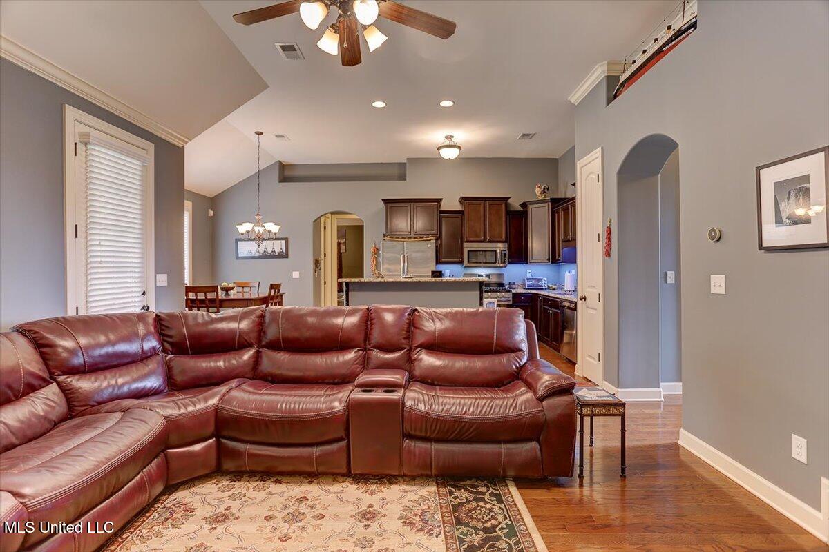 4229 Ridgemont Road Olive Branch, MS 38654 - Photo 5 of 19 08-IMG_9562_3_4_5_6
