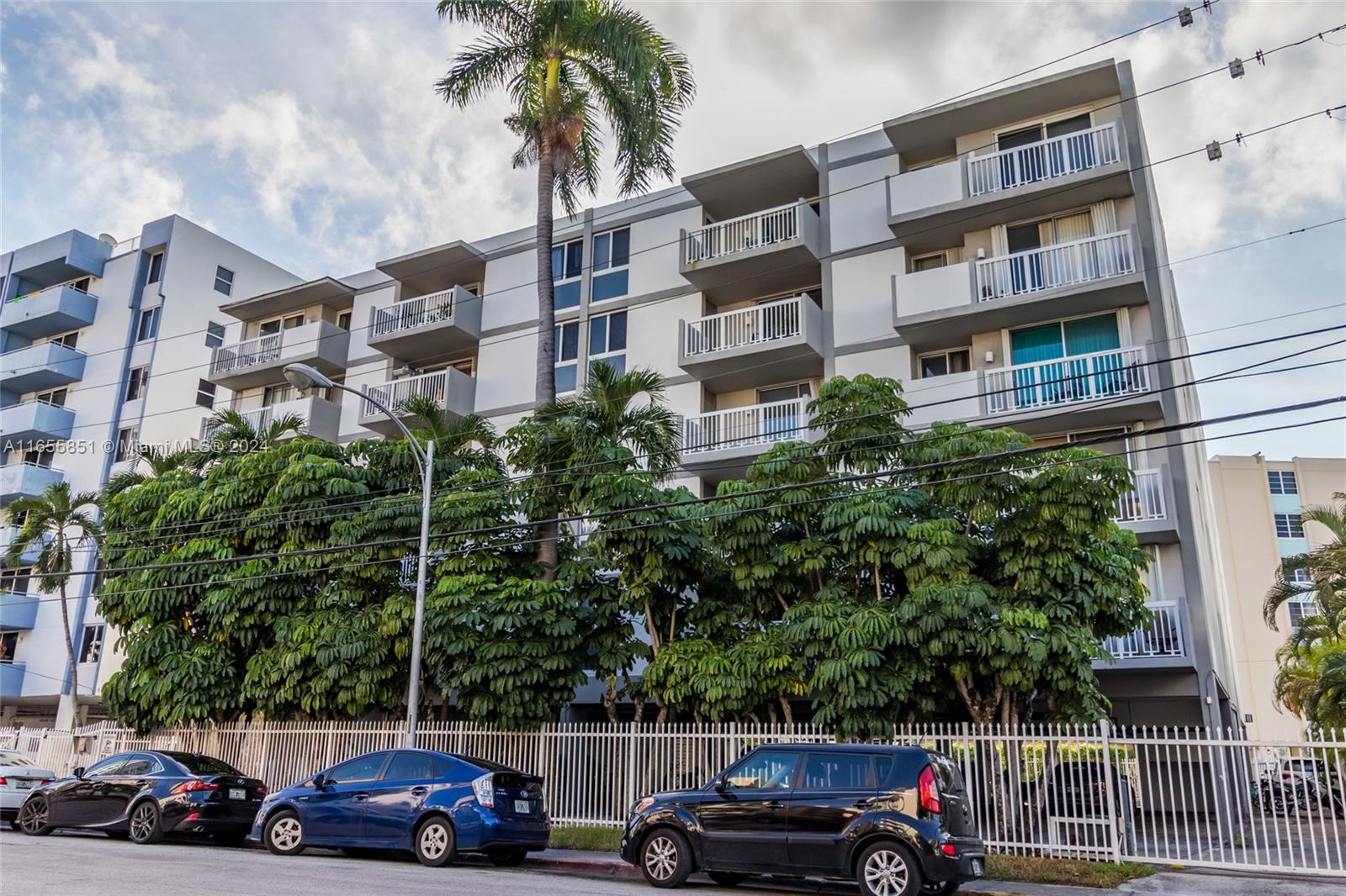 1670 Bay Road, Unit 2E Miami Beach, FL 33139 - Photo 25 of 27 Gallery Image 25
