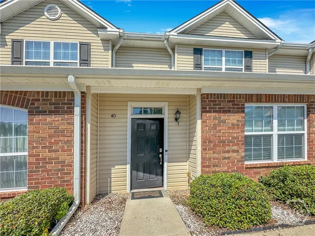 $1,900 | 400 Tibet Avenue, Savannah, GA 31406